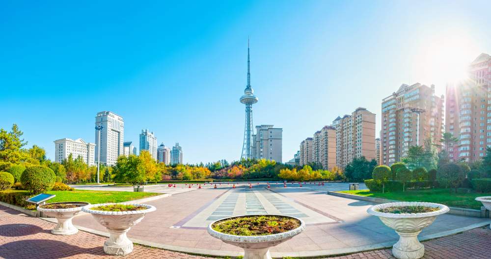 冰雪运动点燃冬日激情——黑龙江首届“冰超”赛事正酣