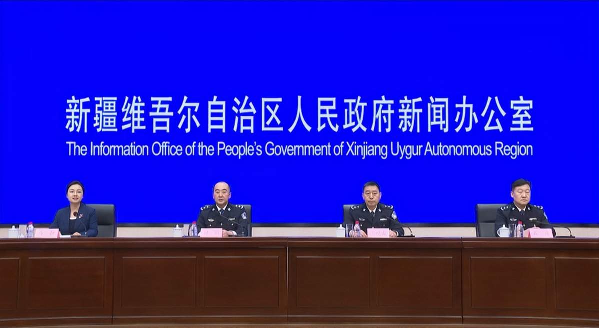 新疆边检打出“组合拳”助力跨境旅游升温