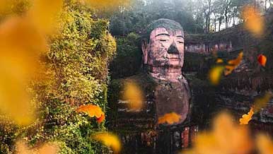 积极应对困难，构建文旅产业发展新格局