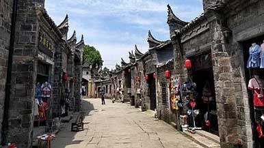 赓续红色血脉 做强红色旅游