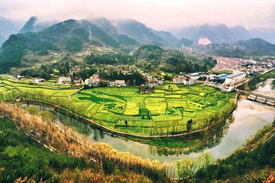 以旅游发展助推乡村“五个振兴”