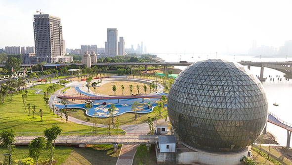 江西南昌：打造“最美城市公园” 串起一江两岸风光带