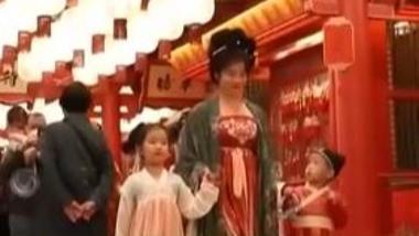 景区抓住“流量密码” “五一”假期新玩法 折射需求新“脉动”