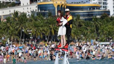 东西南北过大年|春节假期旅游旺 旅行途中看新年