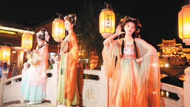 入乡随“服”，美景美服美不胜收