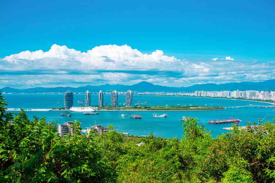 三亚表彰2025年度旅游服务质量提升先进典型