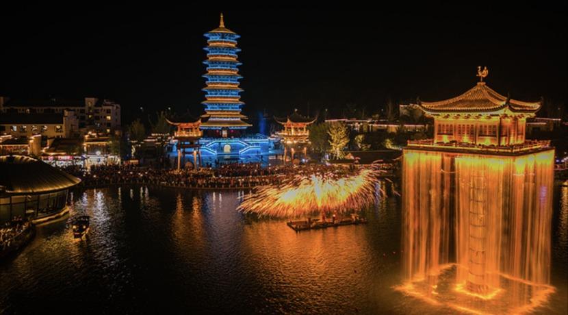 火热“中国游”展现开放发展魅力（和音）