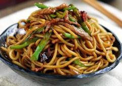 肉丝炒面，让你的味蕾去